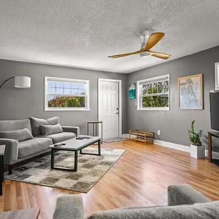 Condo - 2 Min Walk To Beach